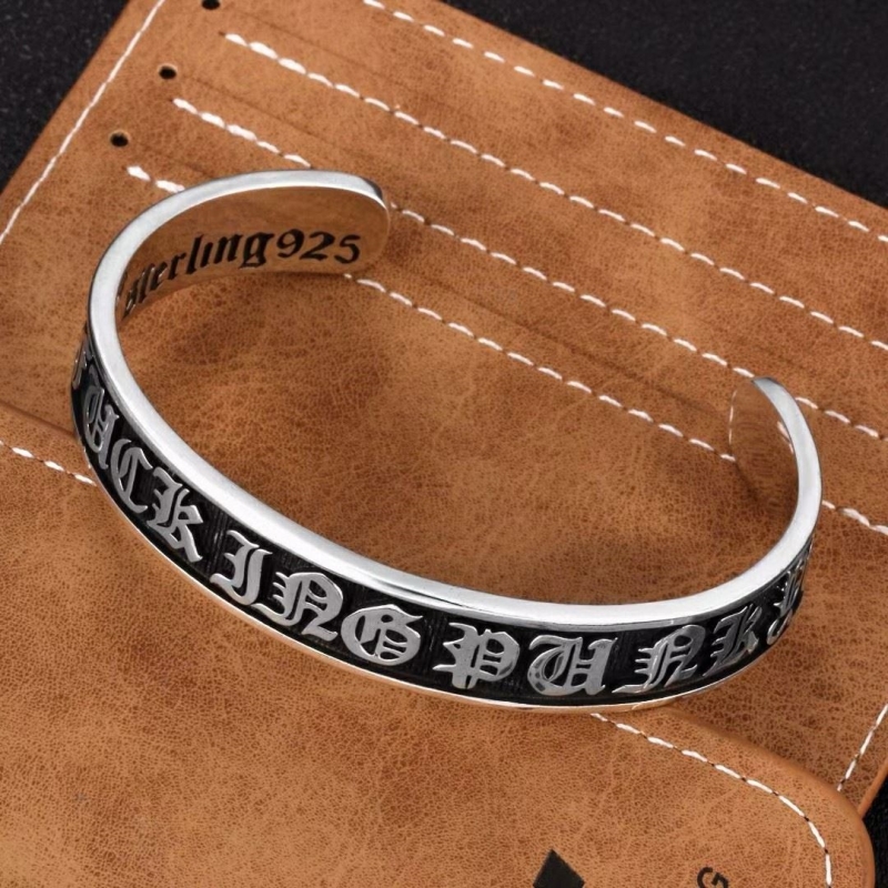 Ch**me He**ts bracelets